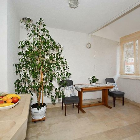 אומיס Apartman Vanja מראה חיצוני תמונה