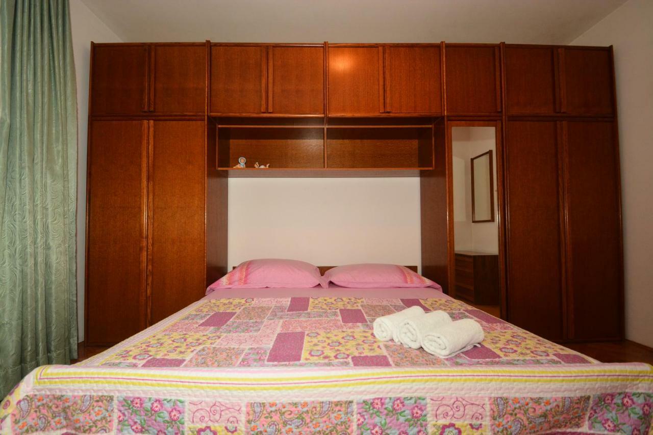 אומיס Apartman Vanja מראה חיצוני תמונה