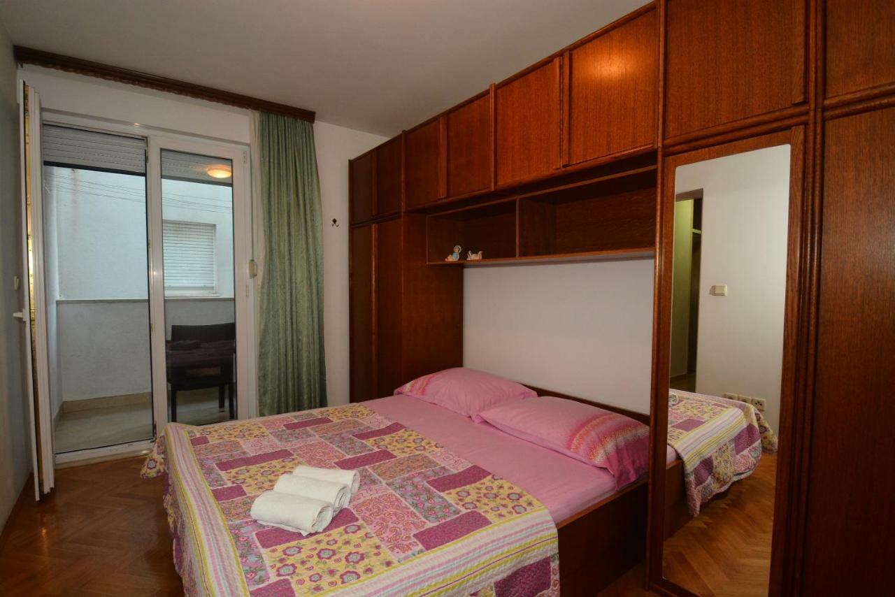 אומיס Apartman Vanja מראה חיצוני תמונה